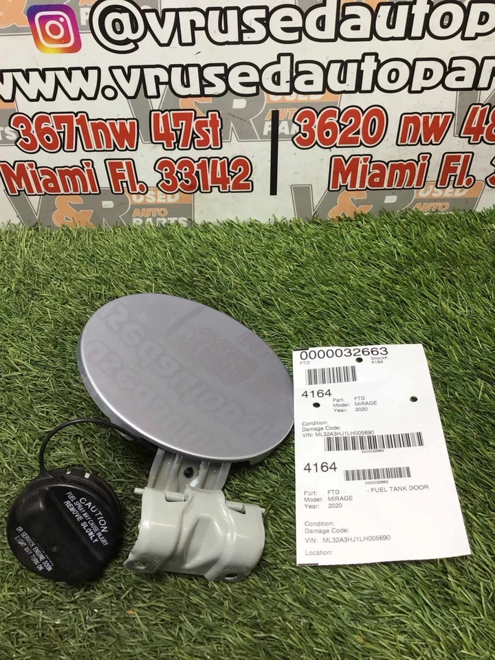 ✅ 2020 MITSUBISHI MIRAGE Fuel Tank Door OEM - Image 3 of 3