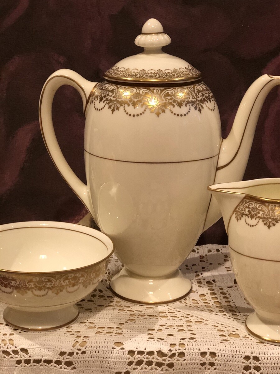 Vintage 1930s Royal Doulton Art Deco Gold Tea Cup & Saucer