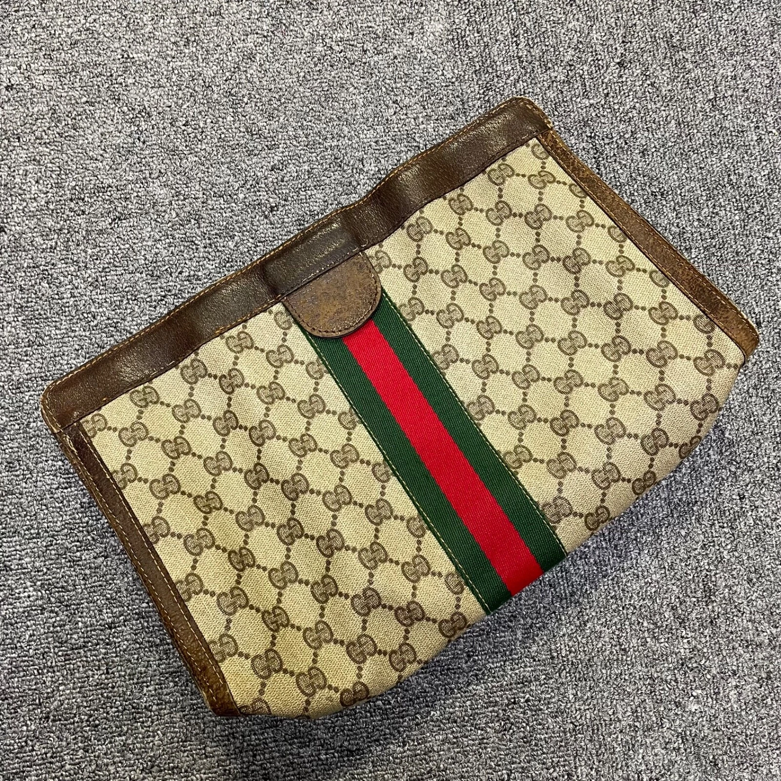 Ancien deuxième sac Gucci Shelly GG Supreme