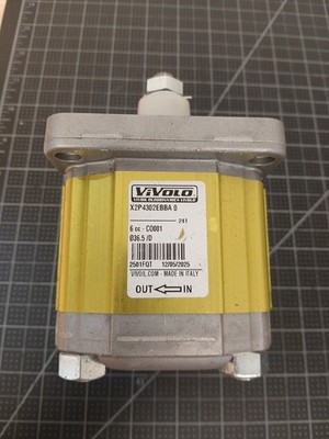 1PC VIVOLO Gear Pump X2P4302EBBA NEW 