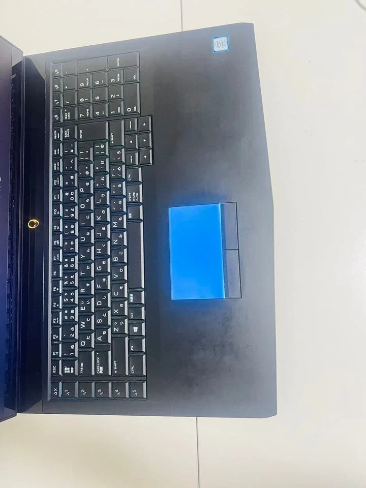 Dell Alienware 17R4 Gaming Laptop i7-7820HK 16GB RAM GTX 1070 17" 2K 120Hz - Image 2 of 4