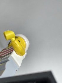 LEGO Minifigure Pirate 2 pi160 70411 - CRACKED ARMS AND TORSO