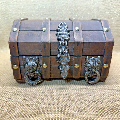 VTG Calidad JOM Mexico Wooden Treasure Chest Box Lion Head Handles Gothic Deco