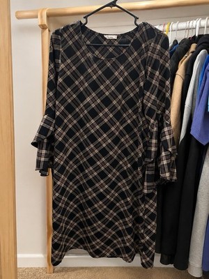 Les Amis Women s Plaid Shift Dress S Black/Beige Knee Round 3/4 Bell Ruffle