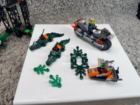 LEGO Agents Mission 2: Swamp Raid Set 8632
