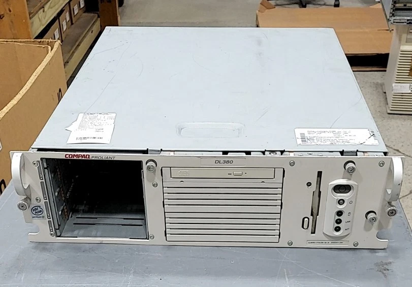 COMPAQ proliant dl380 dl380r01 p733-256 Server Pentium III 256MB SEE NOTES - Image 2 of 4