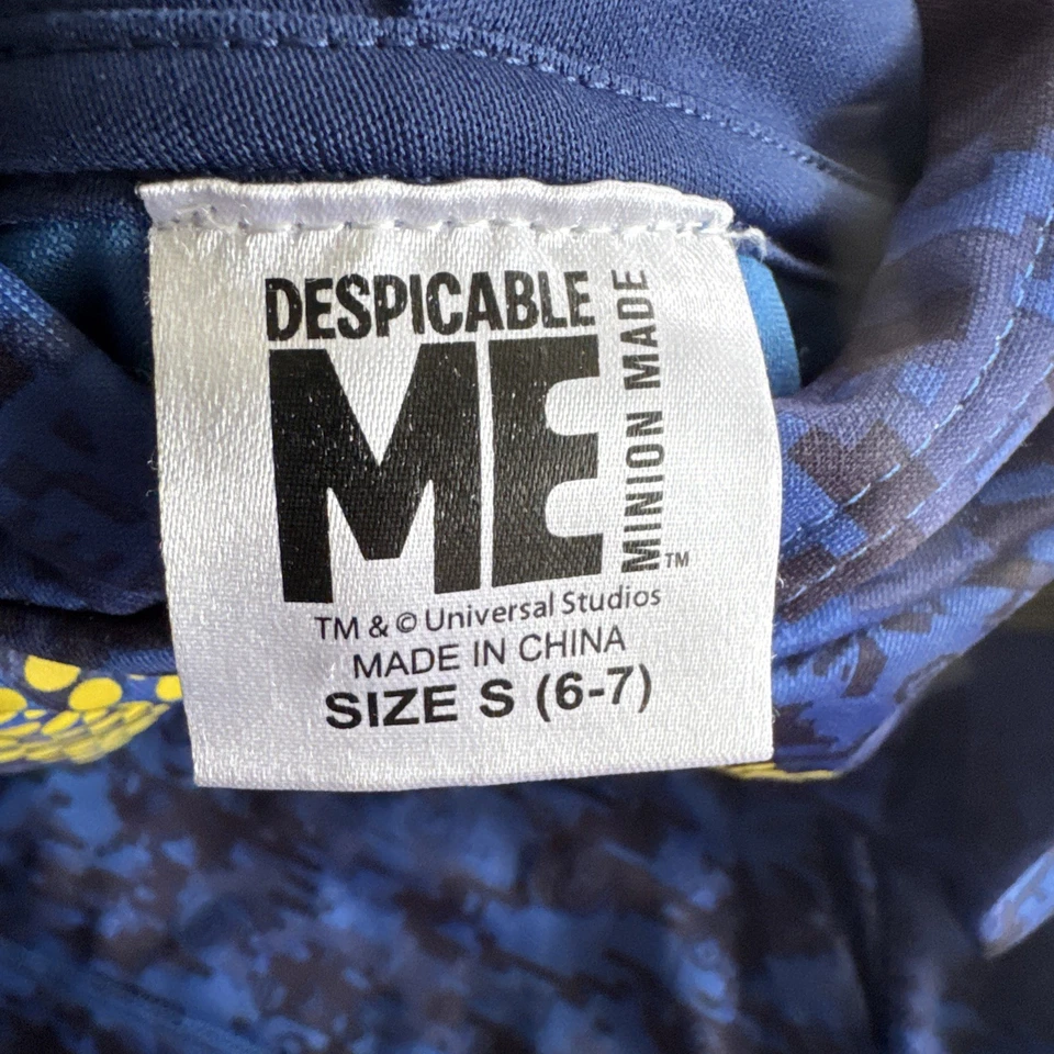 Sudadera pulóver con capucha Minion juvenil en muy buena condición talla 6/7, azul Foto 2 de 3