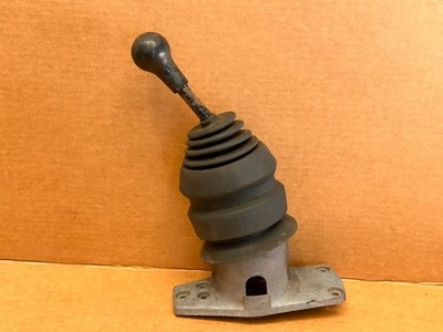 PORSCHE 911 Shifter Assembly 911 424 019 05 with BOOT 915 Transmission