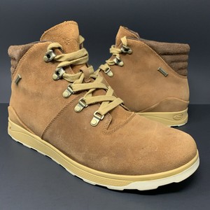 chaco frontier boots