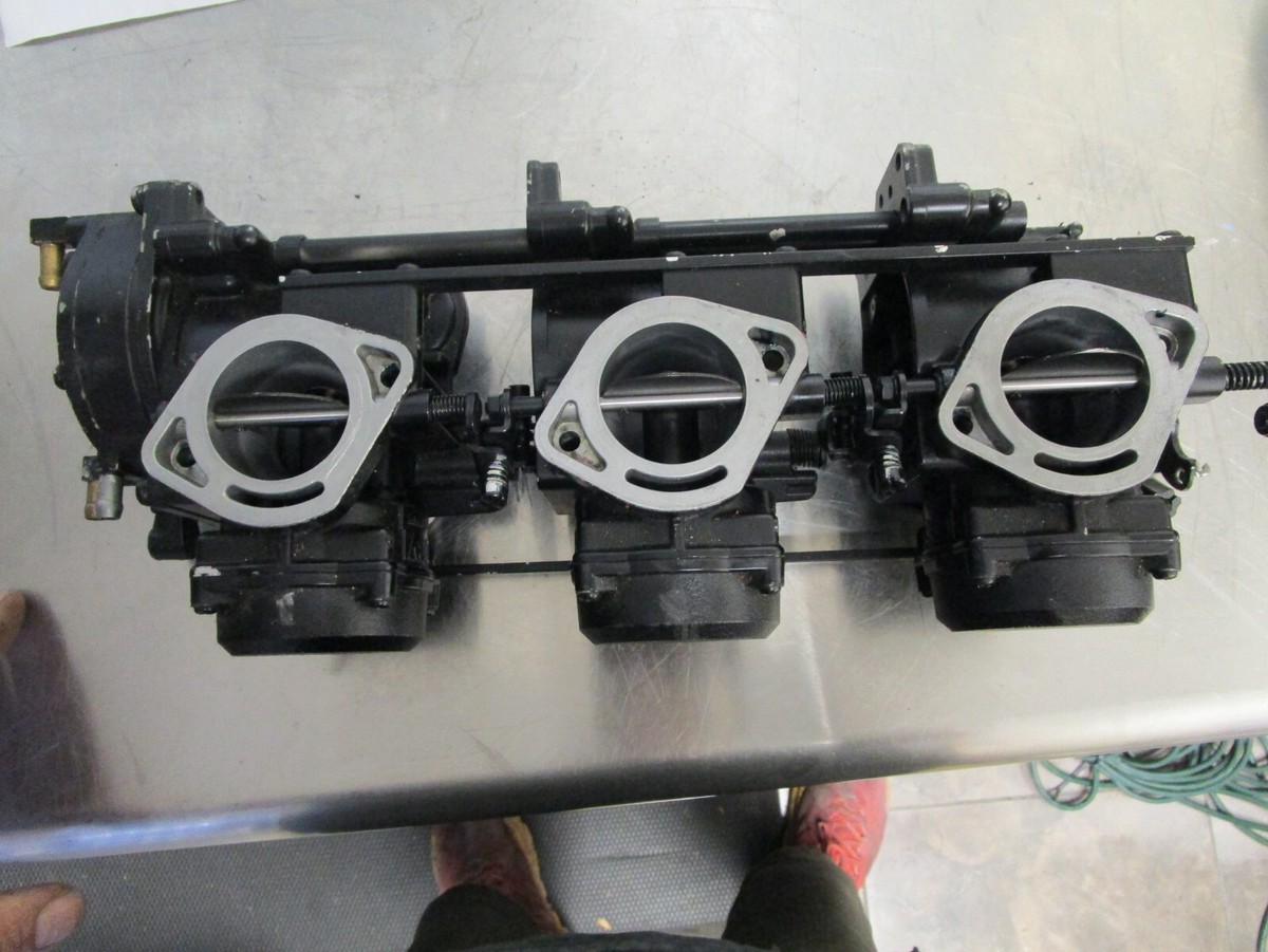 ＳＡB 1 1 01 KAWASAKI ZXI 1100 CARBURETOR CARB ASSEMBLY TRIPLE CARBS 15003