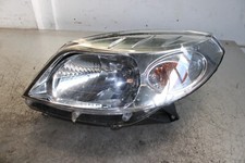 Dacia Sandero B90  1.4 MPI 55kW Scheinwerfer links 260602914R