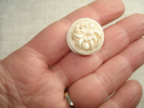 Ancien Petit Dévidoir à Fil Sculpté de Fleurs - Afbeelding 13 van 13