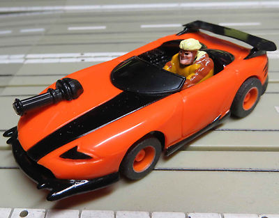 für H0 Slotcar Racing Modellbahn --  Sabretooth mit  Tyco Chassis #EBS607