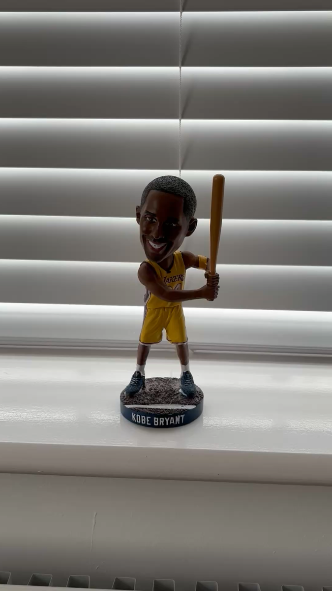Kobe bryant la dodgers bobbleheads sports baseball tribute night