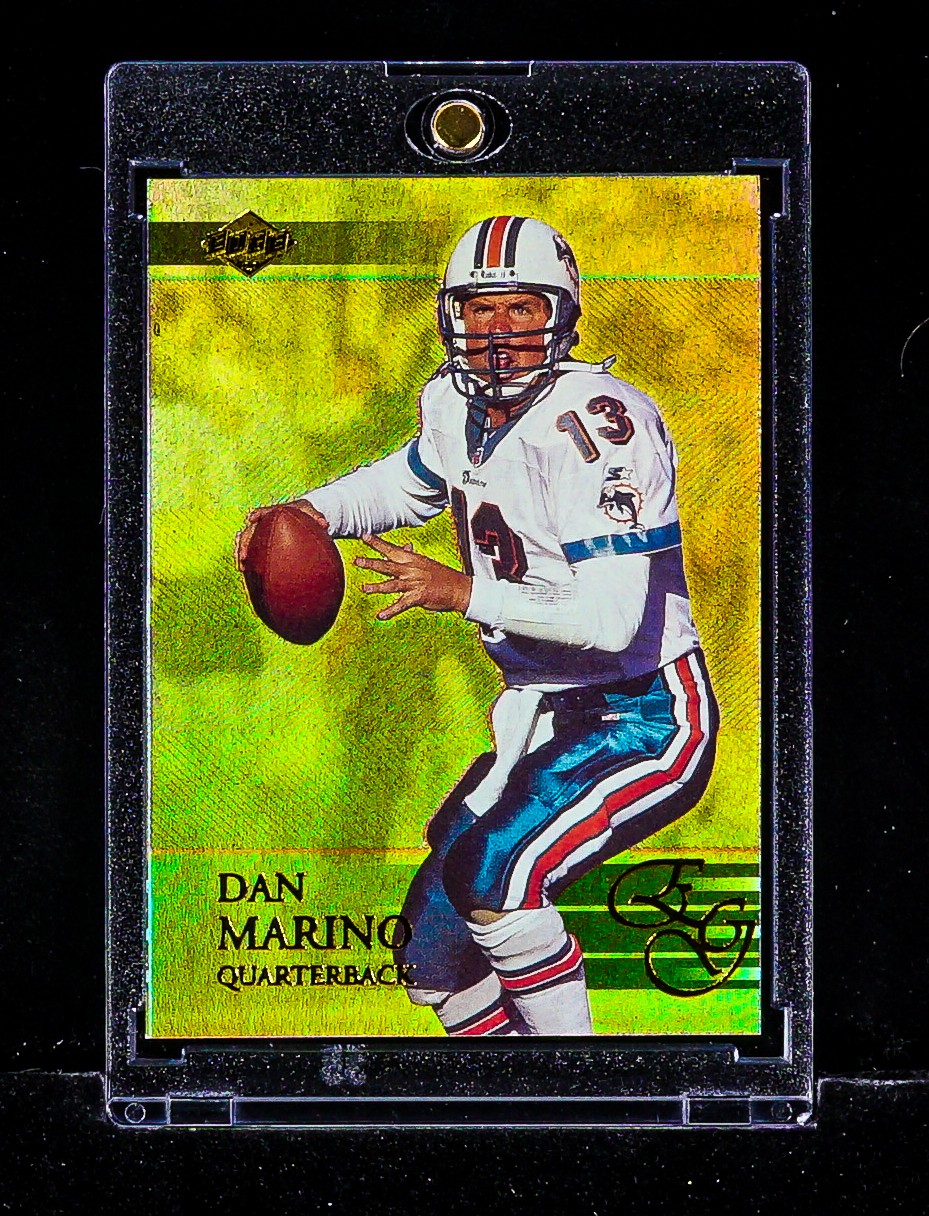 Dan Marino RARE GOLD HOLO FOIL CARD Miami Dolphins HOF