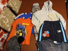 Boys  Age 7-8 Bundle 7 Iems 1x  Hoodie 3x T Shirts  2x Joggers 1x  Regatta Hat