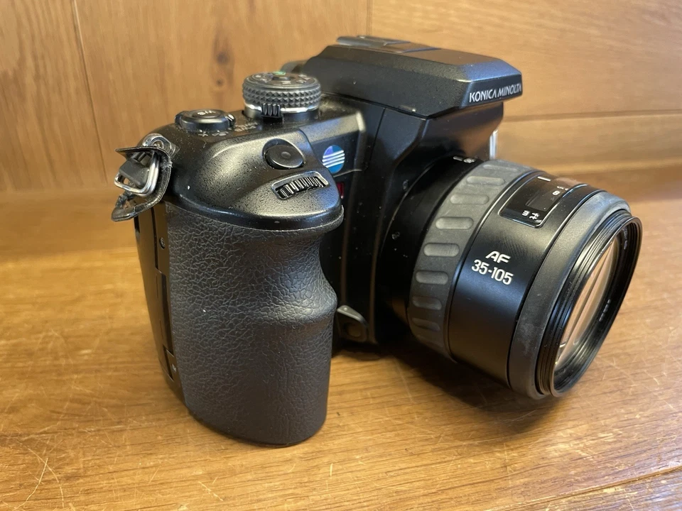 Near Mint Konica Minolta a-7 Dynax Maxxum 7D Digital Camera AF Zoom 35-105mm - Image 3 of 4