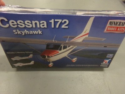 Cessna 172 Skyhawk Minicraft 11686 Model Kit 1/48 Scale ~ NEW and Sealed