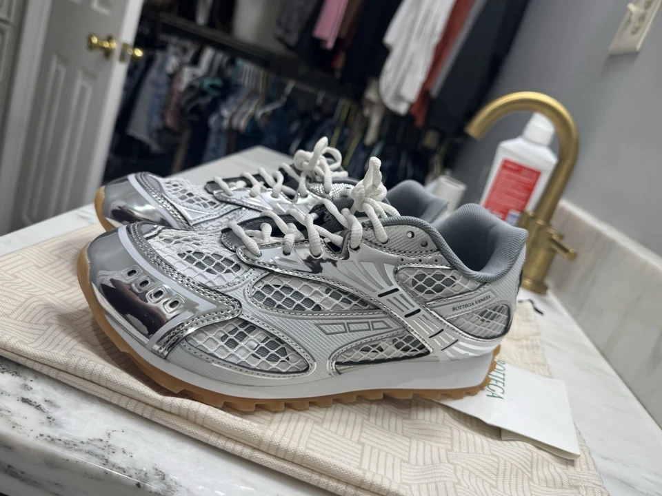 Zapatilla deportiva Bottega Veneta Orbit malla blanca plateada nueva en caja *nueva* Entrenador EE. UU. 8,5 UE 39 Foto 2 de 4