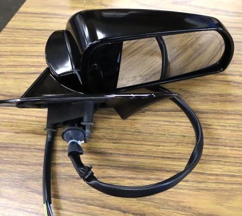 NEW OEM Genuine 2005-2011 GM Cadillac STS Primed Passenger Side Mirror 25827603