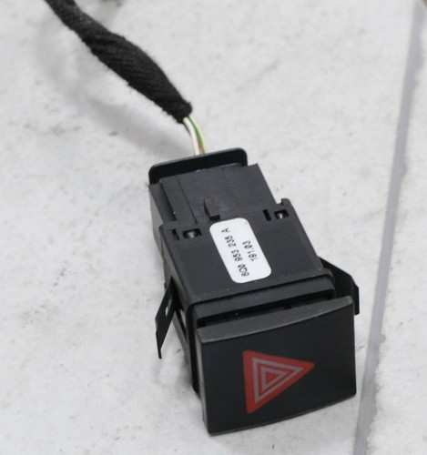 VW polo 9N Bj 2003 Schalter Warnblinker 6Q0953235A #71759-F19