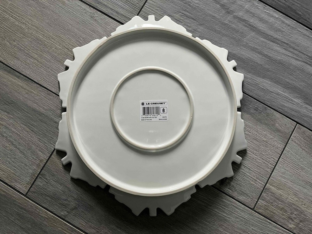 LE CREUSET WHITE STONEWARE SNOWFLAKE PLATTER, 12
