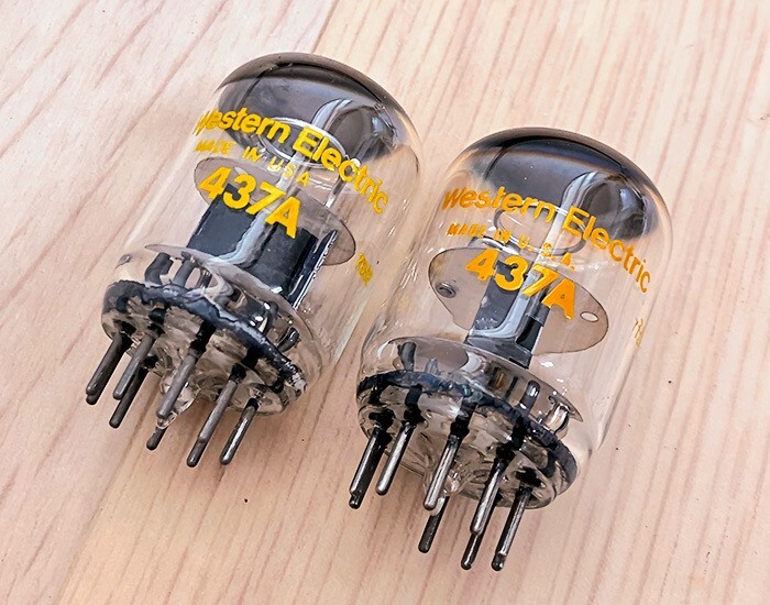 Set of 2 Vintage 437A WESTERN ELECTRIC Vacuum Electron Tubes USED