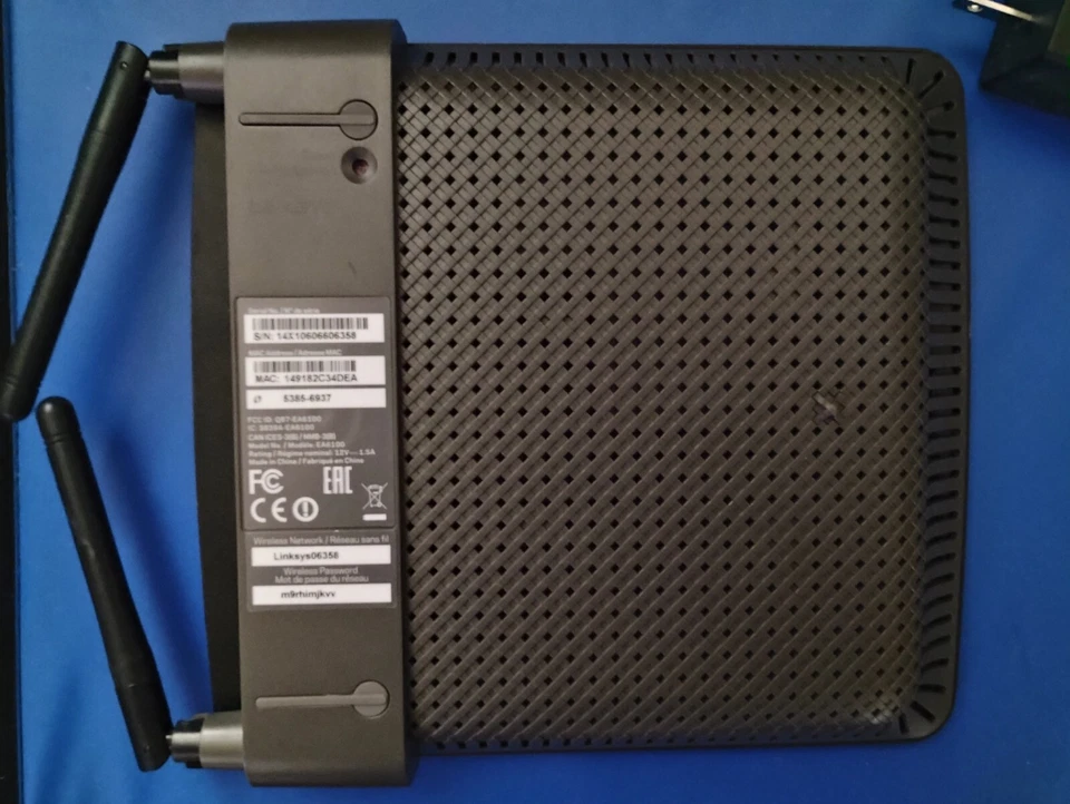 Linksys AC1200 EA6100 Dual Band Smart Fast Wi-Fi Router Tested Works Well - Image 2 of 3