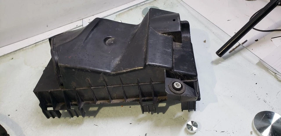 Conjunto de caja de filtro de filtro de filtro de aire Audi TT 2001-2006 3,2 L FABRICANTE DE EQUIPOS ORIGINALES Foto 4 de 4