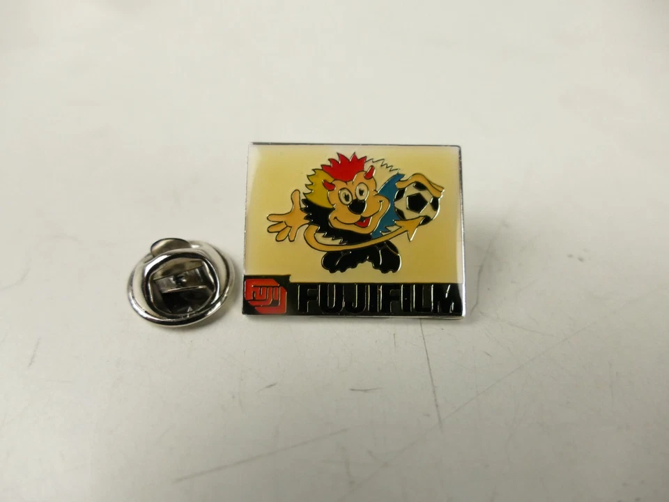 Fujifilm Pin 1998 UEFA Champions League Metall Emaile OVP Motiv 2 M-5605 - Bild 3 von 4