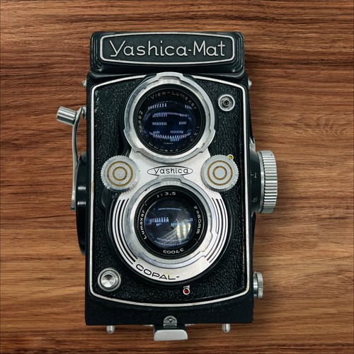 Yashica Mat 6x6 TLR Medium Format 80mm f/3.5 120 Film Camera Parts/Repair Video - Picture 9 of 17