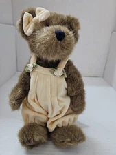 Boyds Bears 1999 Karmen on Stand #94767FA