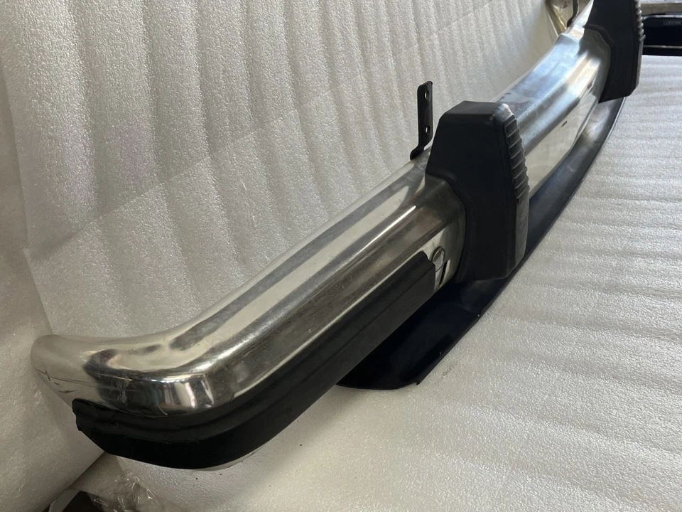 1988 Jeep Grand Wagoneer para-choque dianteiro 5363154 - Imagem 4 de 4