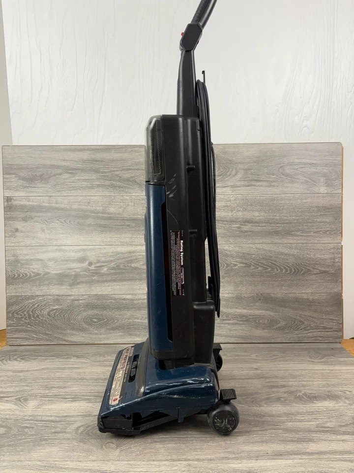 Vintage Hoover Power Drive Allergen Filtration Upright Vacuum Cleaner U6317-900 - Image 3 of 4