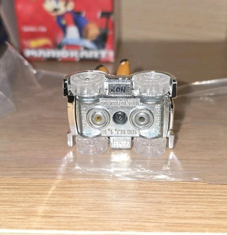 Hot Wheels Mario Kart Blind Box Lot Of 5 Bomb, Turtle Shell, Monty Mole, Banana - Image 4 of 4