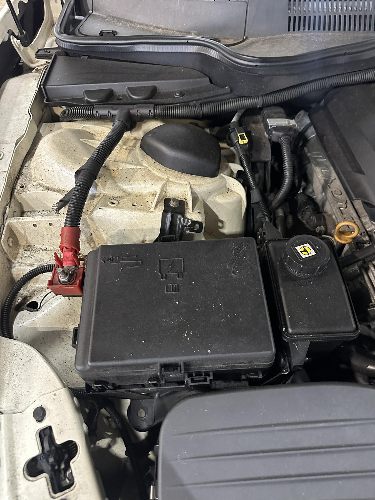 Used Fuse Box Engine fits: 2014 Maserati GHIBLI  Grade A