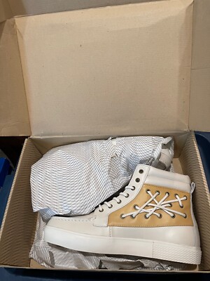 GOURMET DICINOVE BOAT MENS 11 CASUAL SHOE SANDY/WHITE NIB