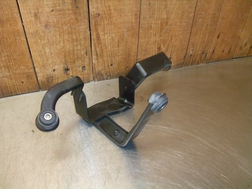 Suzuki V Strom DL650 AL6 2016 ABS Pumpenhalterung Sehr guter Zustand #239