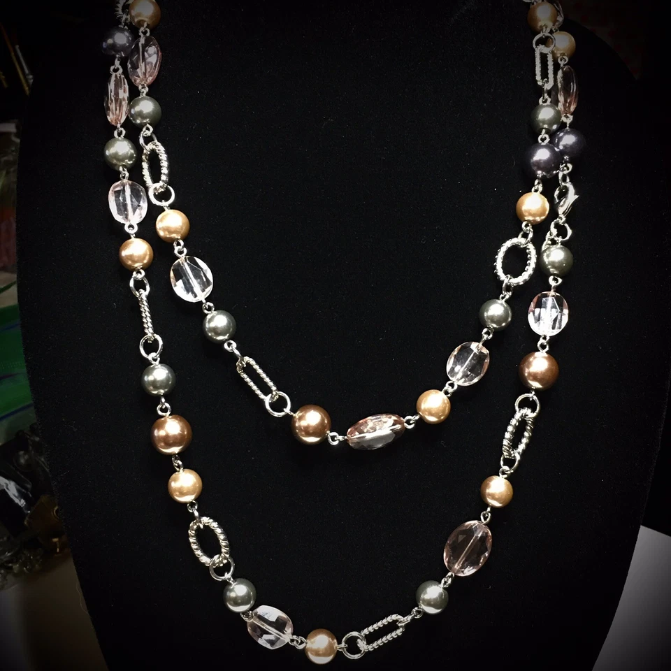 Colar de contas de pérolas falsas Premier - Imagem 2 de 4