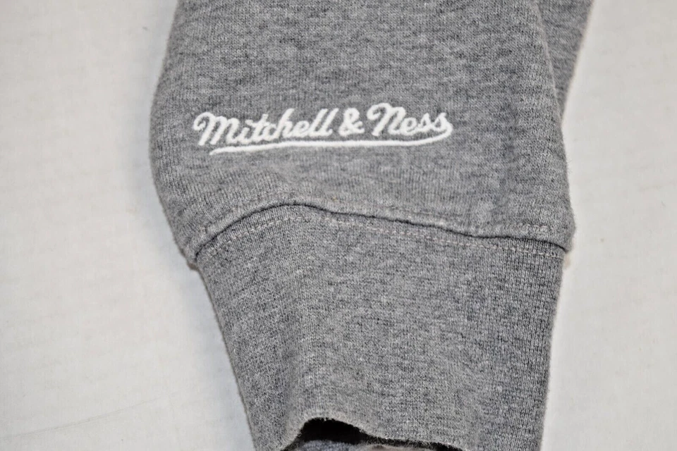 复古 NBA 卫衣 1992 总决赛尺寸 S/M Y2K Mitchell Ness 怀旧灰色红色 — 第 4/4 张图片