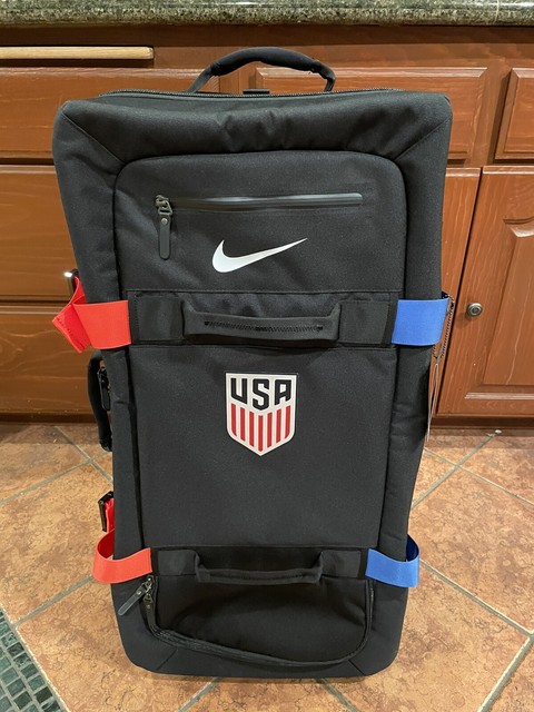 nike fiftyone49 large roller bag