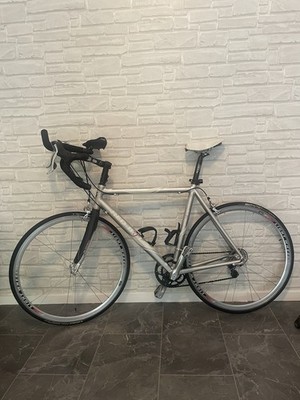Red Bull Pro SL Rennrad   7005 T6 Alurahmen  Ritchey WCS & fi'zi:k Arione Sattel
