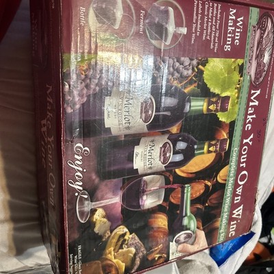 Lake View Family Farms #61079 Make Your Own Merlot Wine Complete Kit