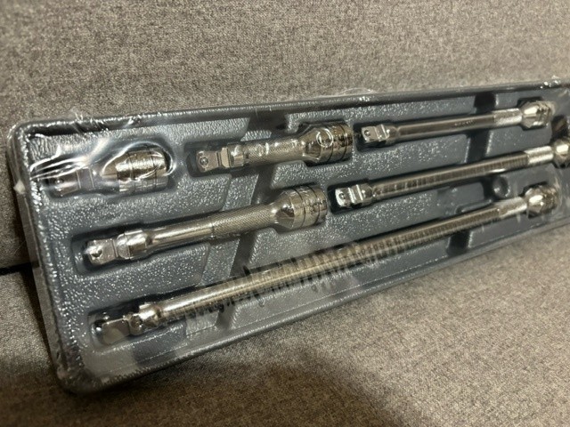 Picture 1 of 3