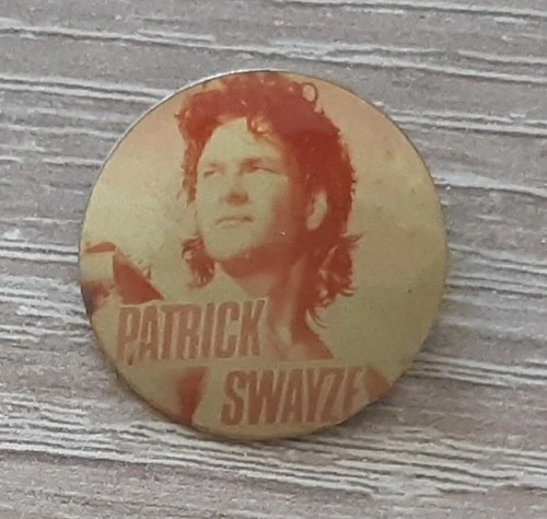 Russian Pin Old Badge Button Movie Actor Yang Arnold Patrick Swayze VTG Rare