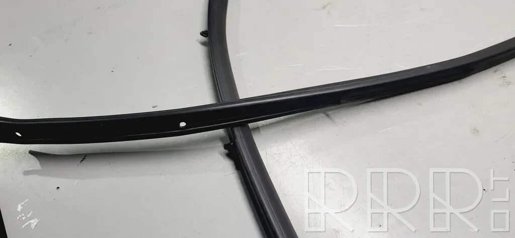 2022 RENAULT ARKANA RS 1.6 E-TECH SILL RH SEAL RUBBER 808303490R 