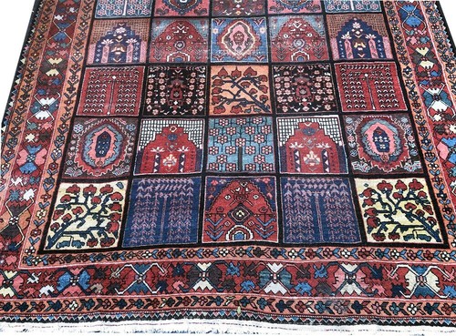 A Sensational Antique Gallery Size Panel pattern Bakhtiari Rug - Picture 7 of 9