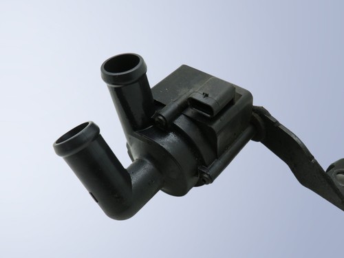 original Zusatzwasserpumpe Wasserpumpe 5N0965561 VW Golf 6 VI 5K 2.0 Tdi