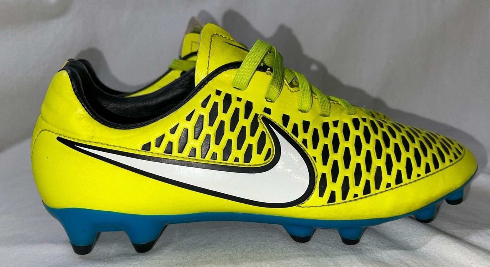 Nike Magista Orden FG Volt Youth Soccer Cleats Size 8.5
