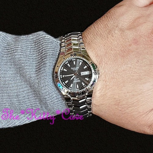 OMAX 5atm Classic Silver S.Steel Epson Seiko Movt Sporty Day & Date Watch DYB281 - Picture 6 of 9